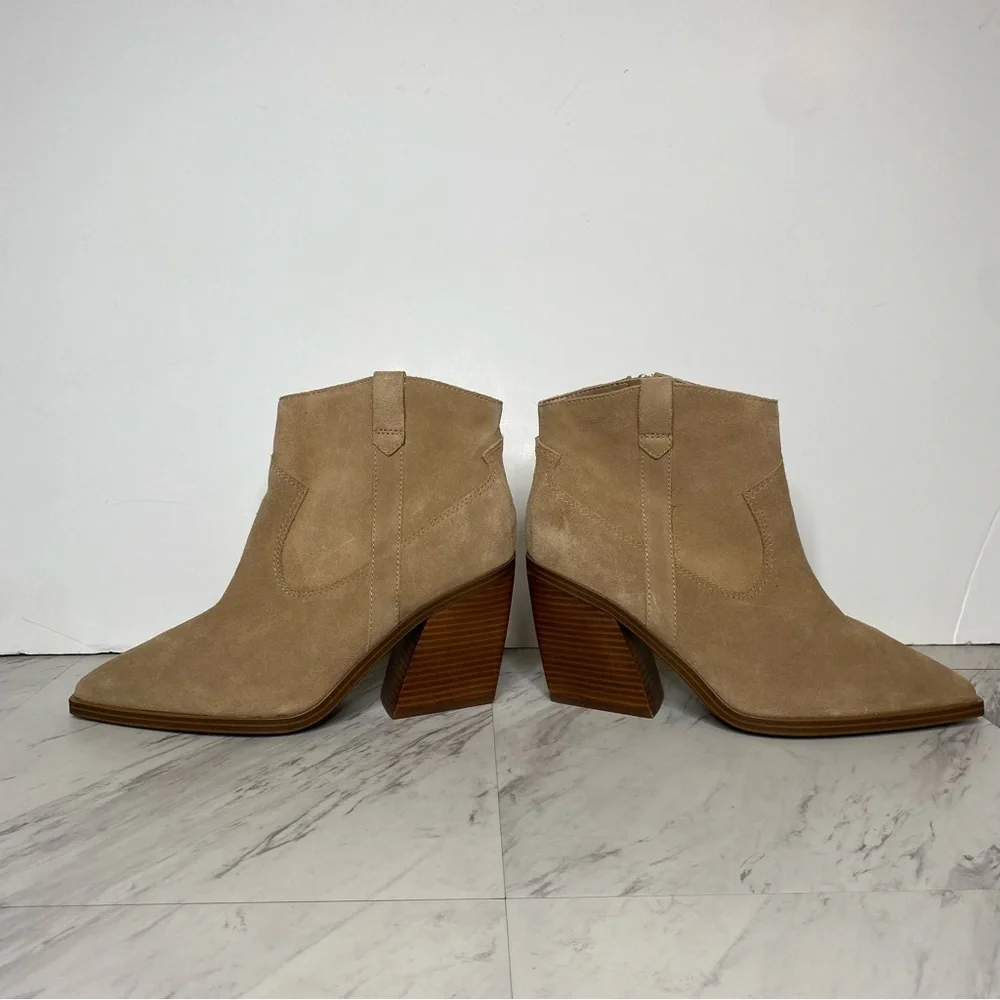New! Vince Camuto Gredile Tan Suede Pointy Toe Bootie 12M